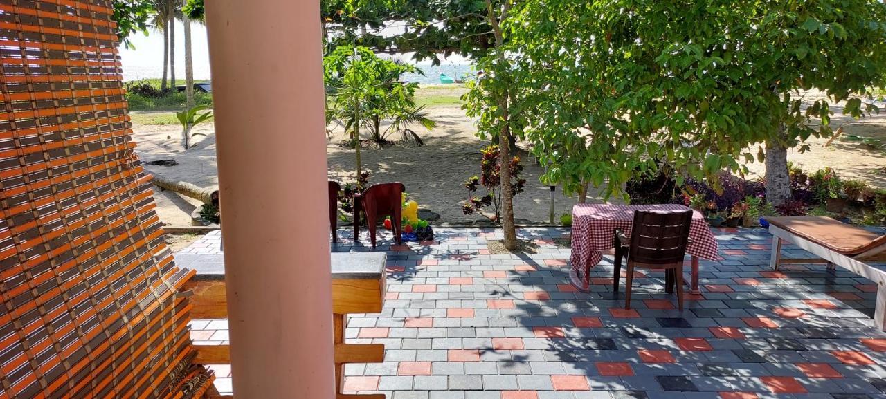 Marari Anna Beach Villa Марарикулам Экстерьер фото