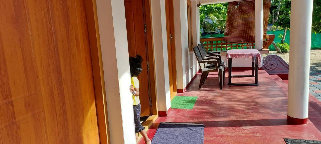 Marari Anna Beach Villa Марарикулам Экстерьер фото