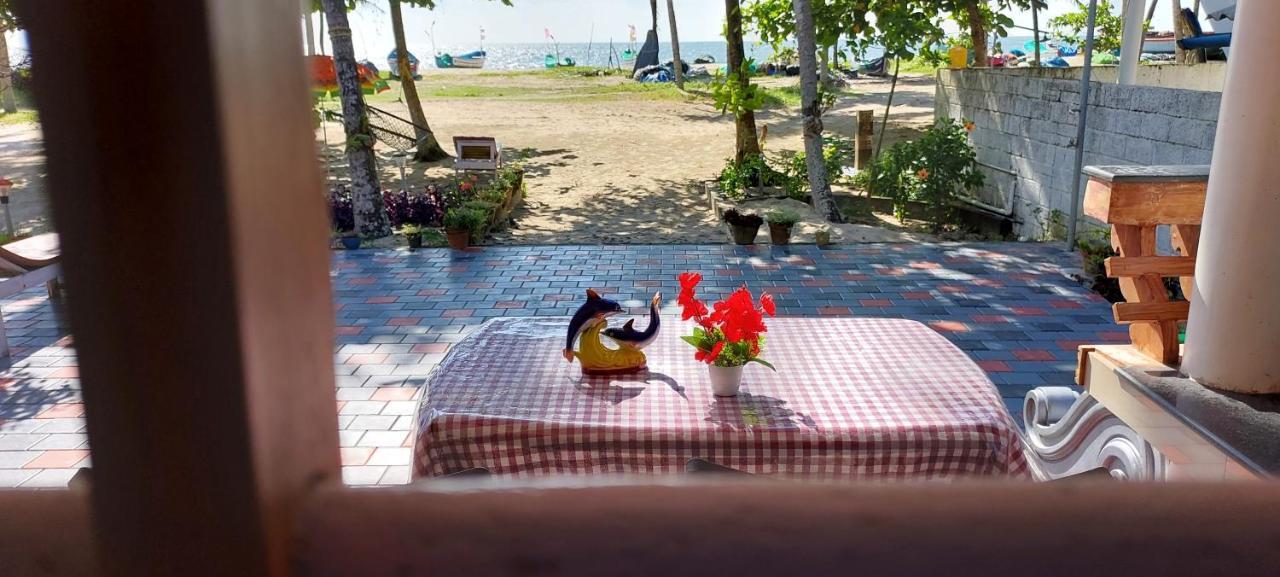 Marari Anna Beach Villa Марарикулам Экстерьер фото